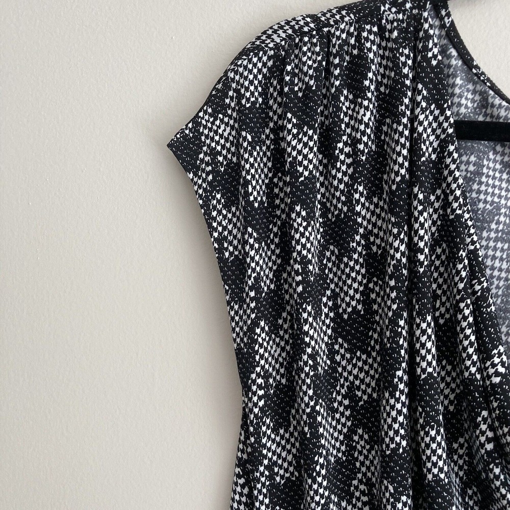 Lane Bryant Womens Size 14/16 Pullover Houndstooth Short Sleeve Top Draped Neck - Picture 3 of 8